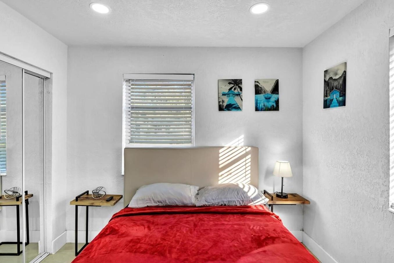 2 Bdrm Modern House Mins From Beach & Casino Hb1 Холандейл Бийч Екстериор снимка